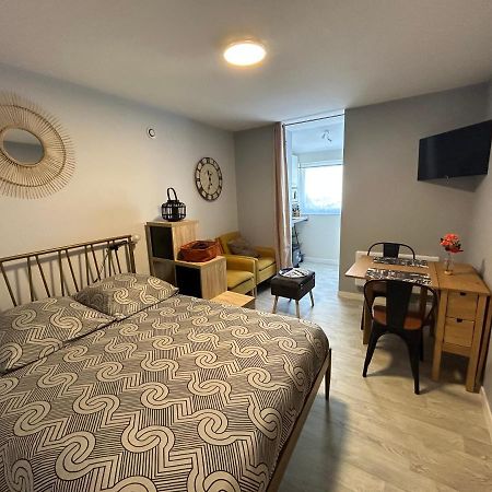 Le Petit Kiosque - Terrasse Parking & Local Velo Apartment Verdun-sur-Meuse ภายนอก รูปภาพ