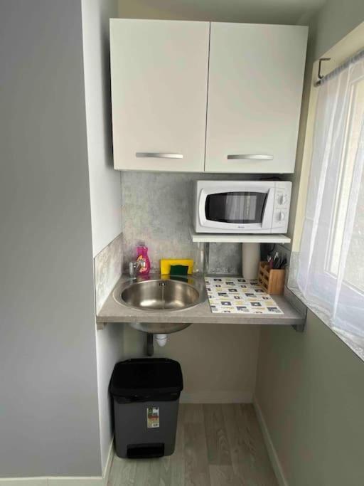 Le Petit Kiosque - Terrasse Parking & Local Velo Apartment Verdun-sur-Meuse ภายนอก รูปภาพ