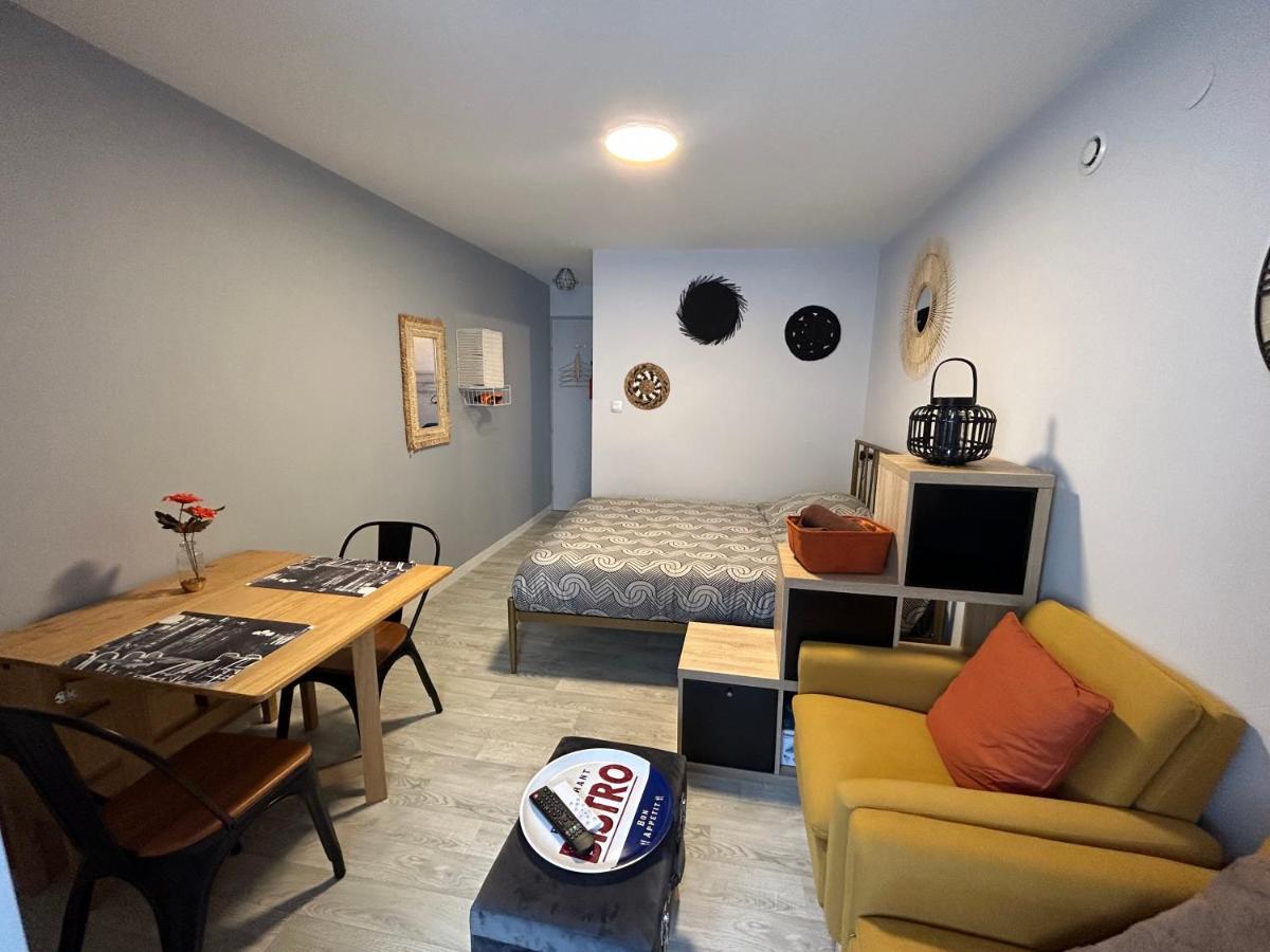 Le Petit Kiosque - Terrasse Parking & Local Velo Apartment Verdun-sur-Meuse ภายนอก รูปภาพ